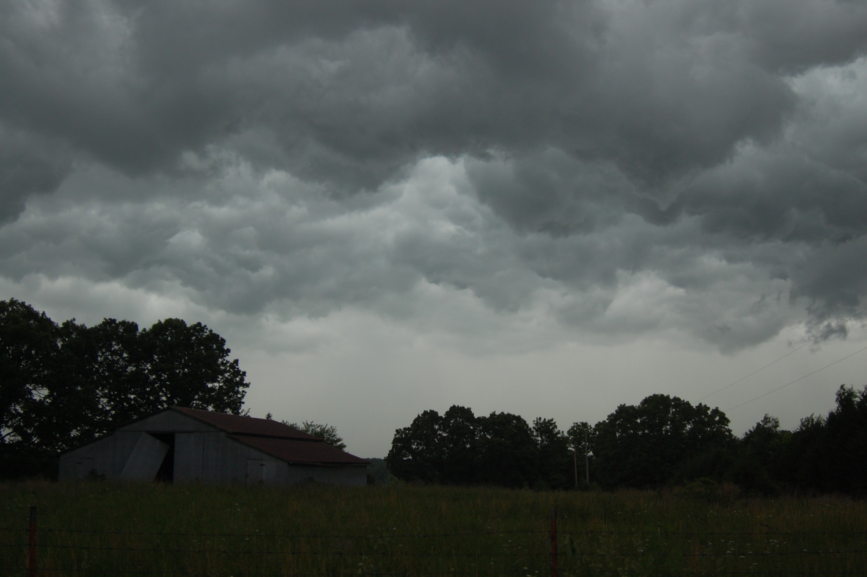 stone-county-sky-morning-after-joplin-tornado-9-45-am-may-23-2011.jpg